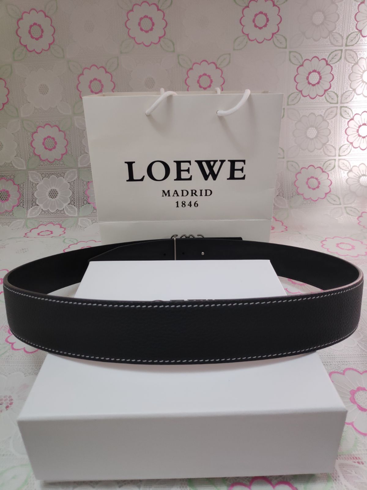 極美品！LOEWE ロエベ　最上級　シボレザー　シルバーバックルベルト 極美品！LOEWE ロエベ 最上級 シボレザー シルバーバックル