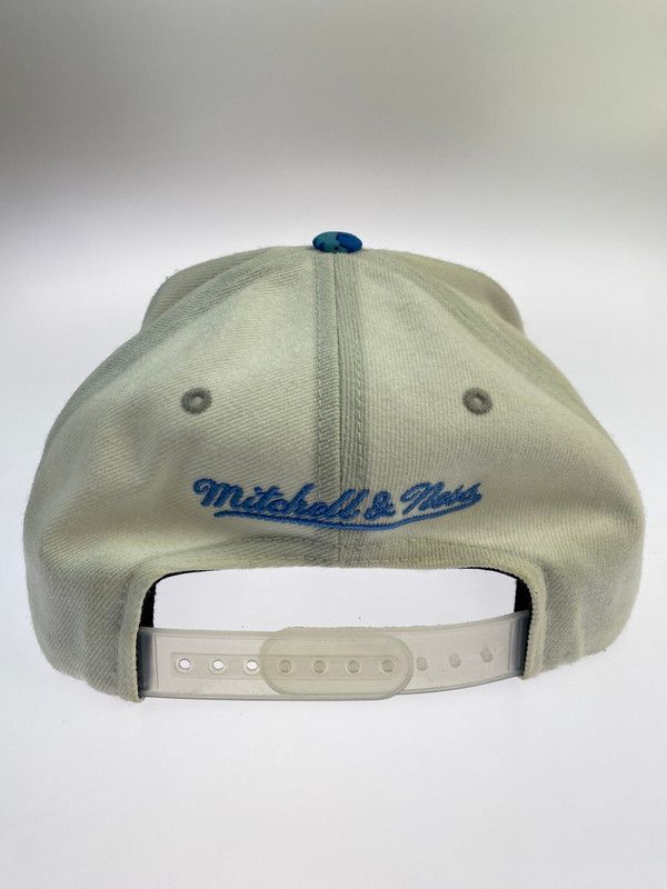 中古品】 MITCHELL&NESS ミッチェルアンドネス BULLS SNAPBACK