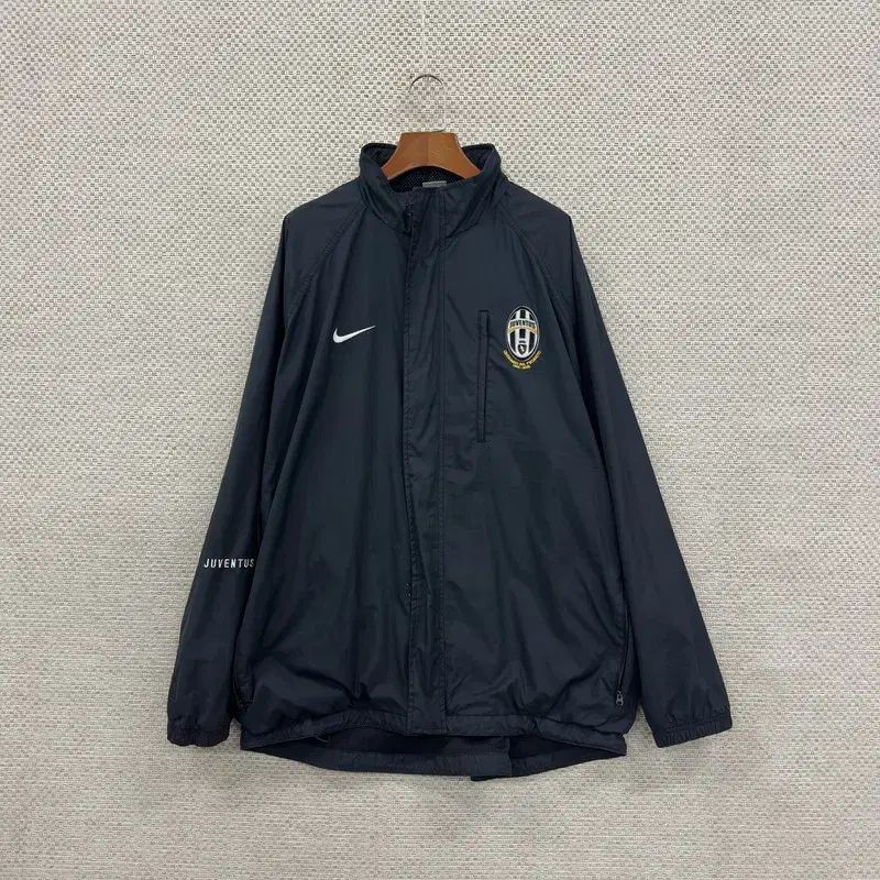 Nike(ナイキ） オーバーサイズ ユヴェントス サッカー ウインドブレーカー ジャケット 110 C01166