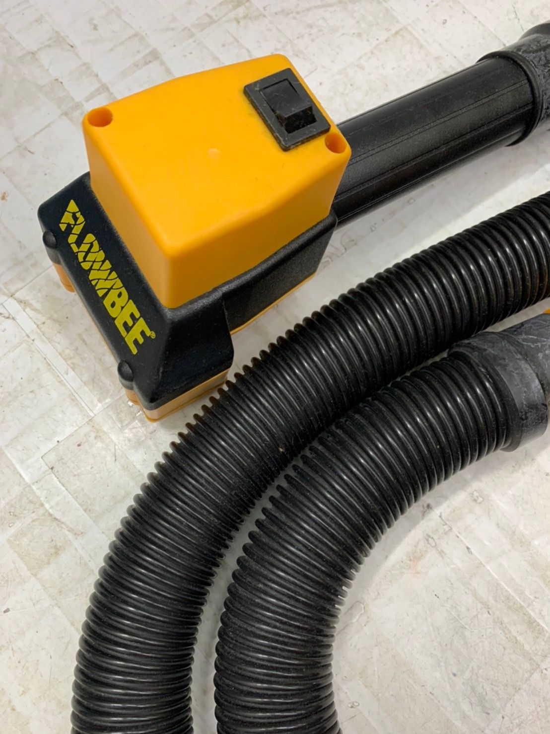 フロービー　FLOWBEE 掃除機吸引式電動バリカン　ホームヘアーカッター　散髪 フロービー FLOWBEE 掃除機吸引式電動バリカン ホームヘアーカッター