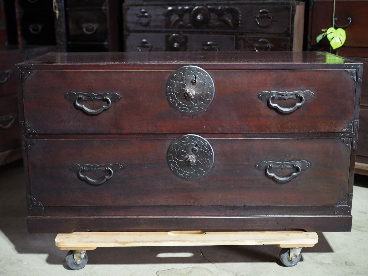 アンティークローボード 山形県米沢衣裳箪笥 大正時代 古録展 品番S107672