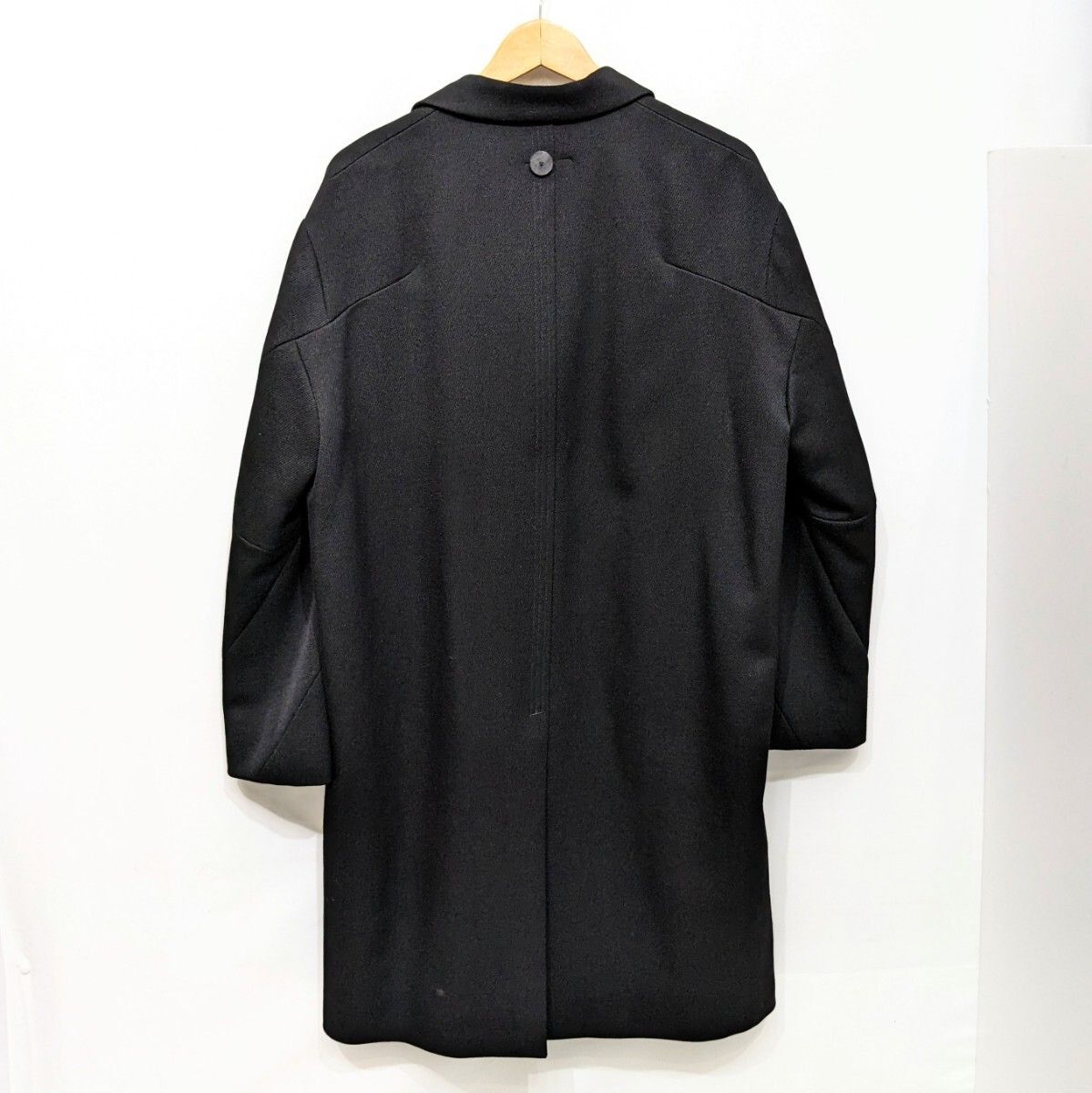 20AW Omar Afridi オマールアフリディ TWISTED SLEEVE CHESTER COAT チェスターコート ブラック L  イングランド製 ウール 定価13万円 - メルカリ