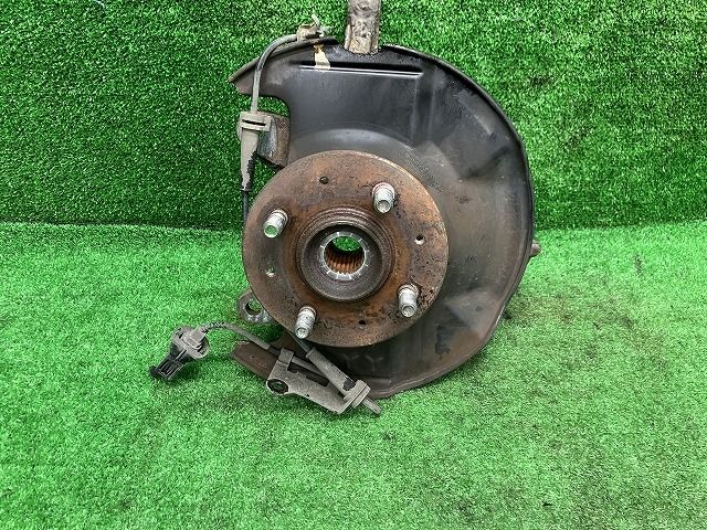 フリード GB4 左フロントナックルハブ G ジャストセレクション 4WD 7人 51211-SYZ-000 B557P