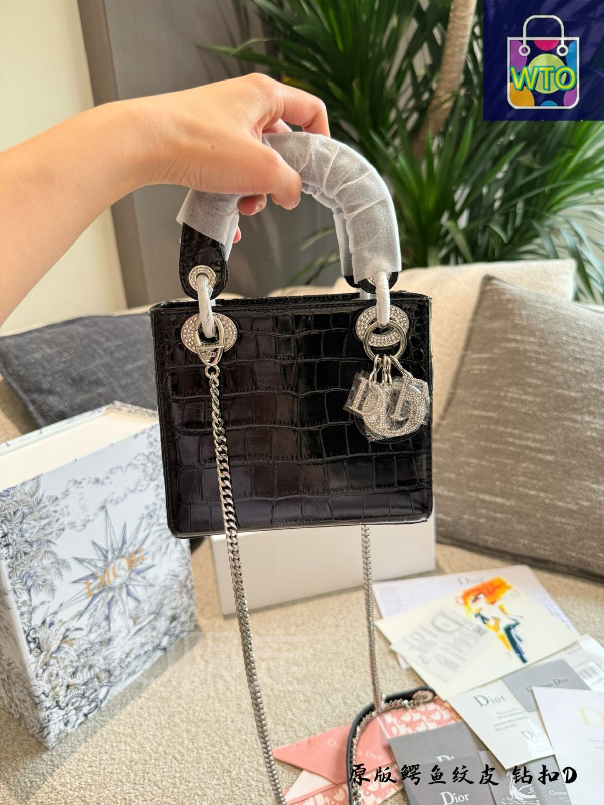 Dior クロコダイルエンボスバックパック 今日特価】DIOR Lady Dior Crocodile Embossed Leather Bag