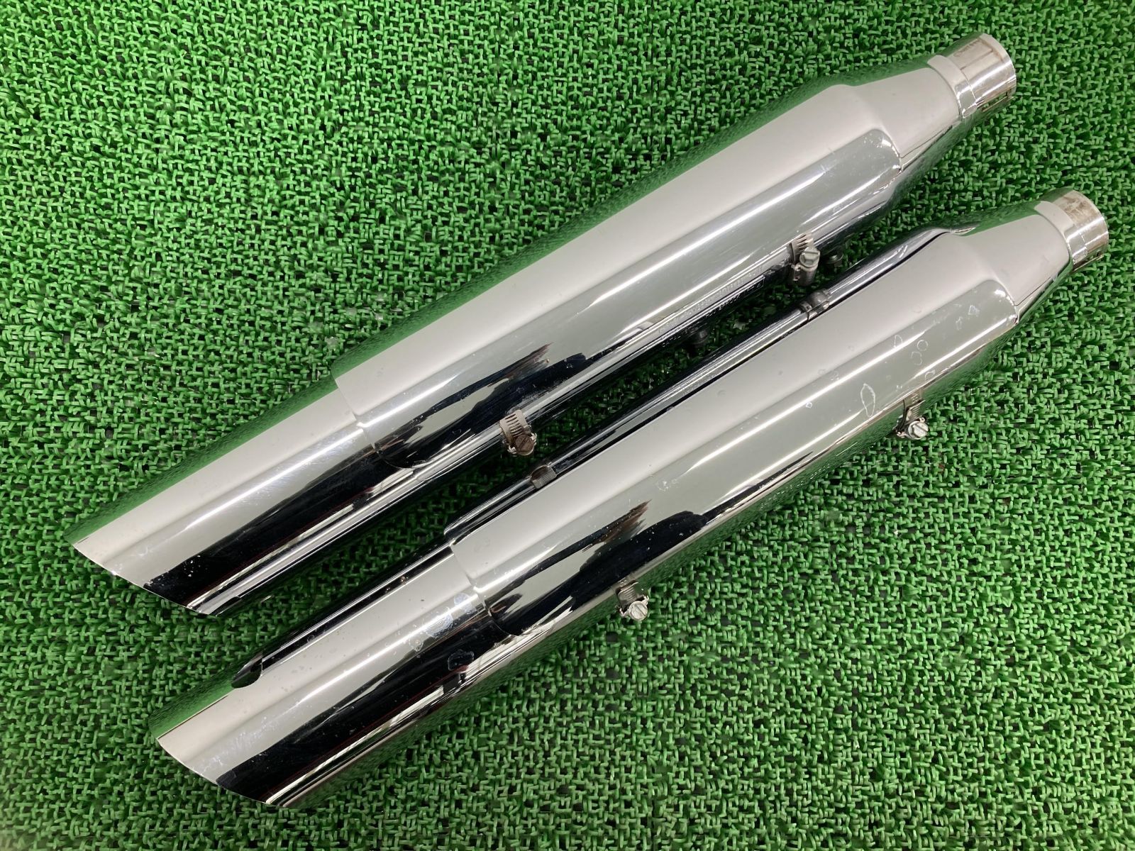 FLSTSB1580 サイレンサーマフラー 64727-08/64729-08 ハーレー 純正