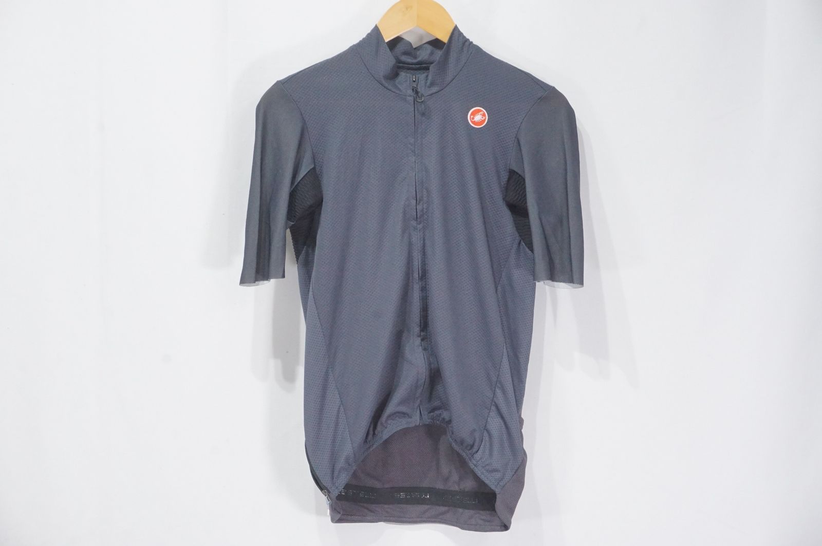 CASTELLI ENDURANCE PRO ジャージ Mサイズ　未使用品 CASTELLI】ロングライド向けの設計！利便性・快適性の高い