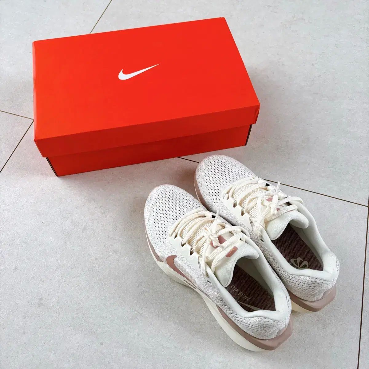 NIKE ナイキ エア ウィンフロー 11 ランニングシューズ