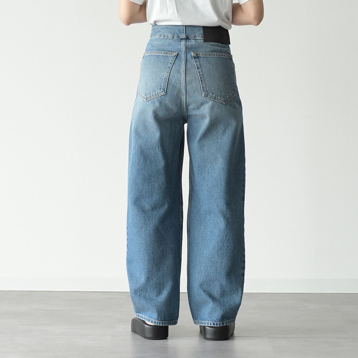 国内発送/MM6/日本未入荷 ストレートレッグジーンズ MM6 - MM6 MAISON MARGIELA ストレートレッグ ジーンズの通販 by