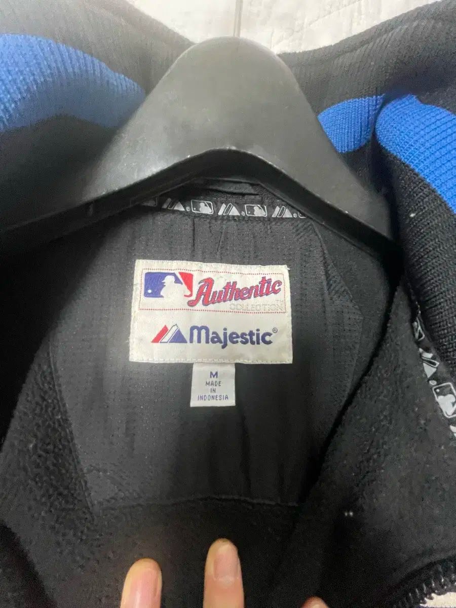 2025年の新作が登場。 Majestic マジェスティック ニューヨーク メッツ M サイズ ジャケット 海外ファッション通販。