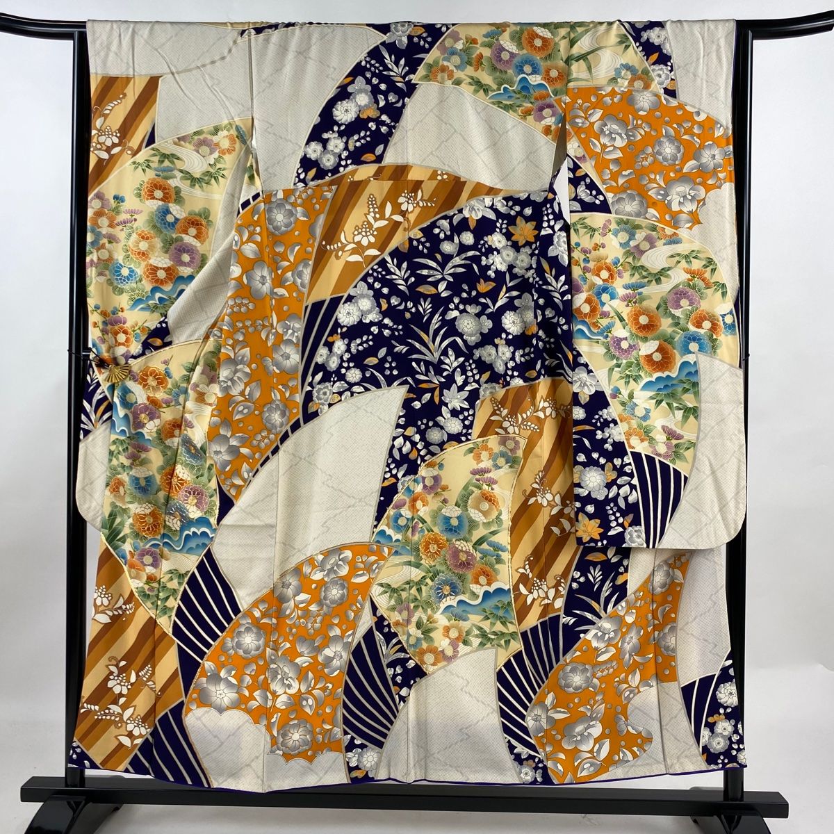 振袖 身丈155.5cm 裄丈64cm M 袷 草花 流水 金糸 金彩 ベージュ
