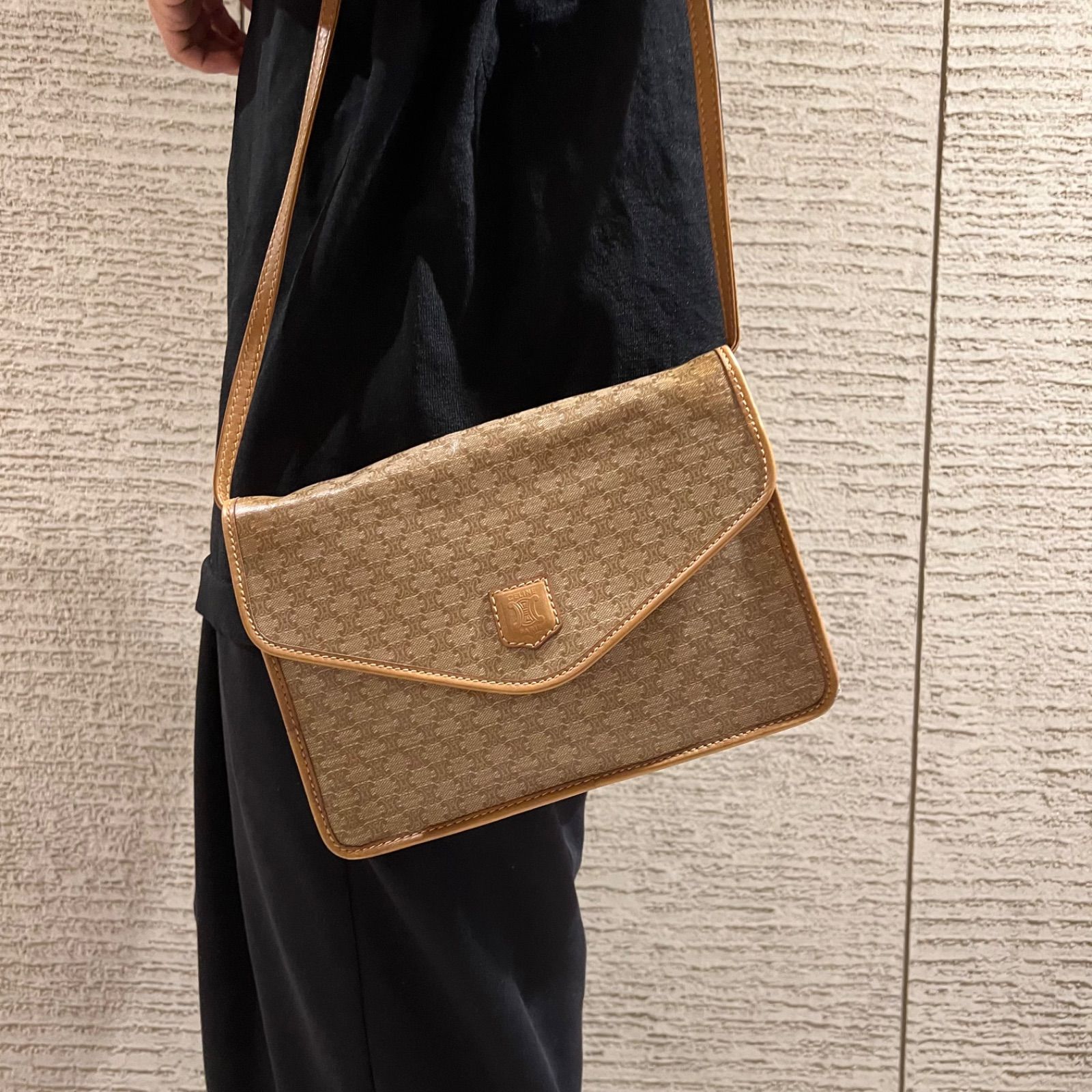 《美品》CELINE(セリーヌ)ショルダーバッグ◾︎ショルダー最長140㎝