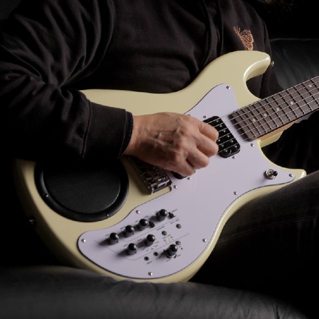 VOX エレキギター APC-2 AG ( アクア・グリーン ) スピーカー内蔵 ミニ