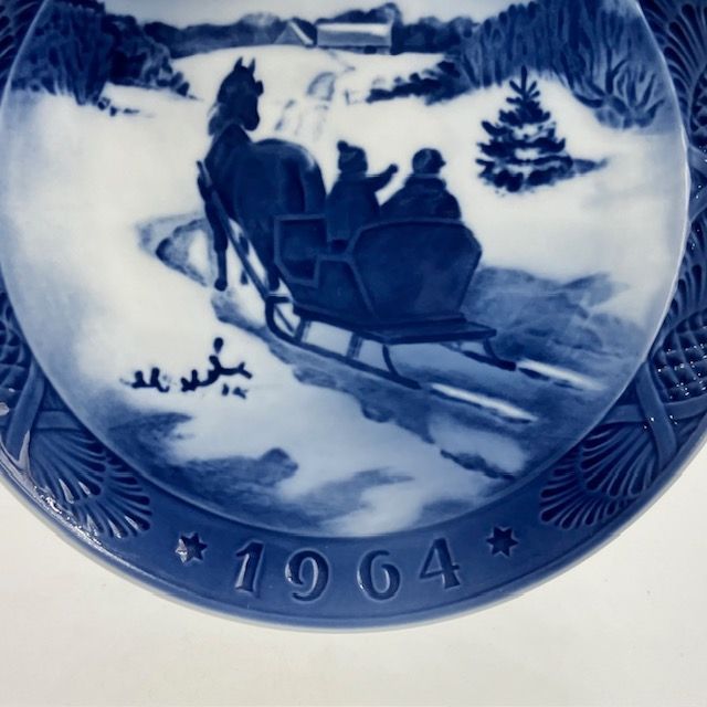 ロイヤルコペンハーゲン イヤープレート 1964年 「Fetching the