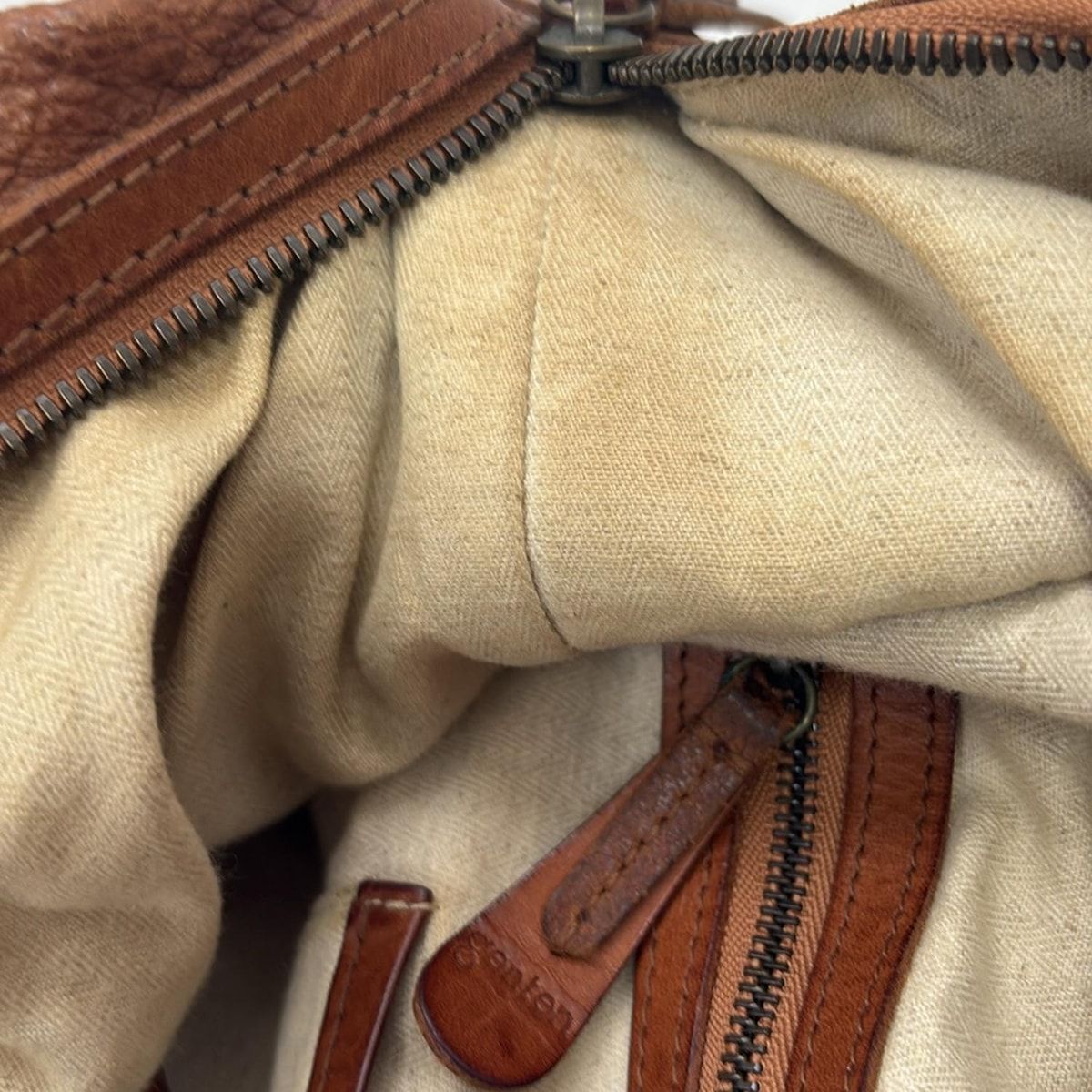 本体ロックなし レザー