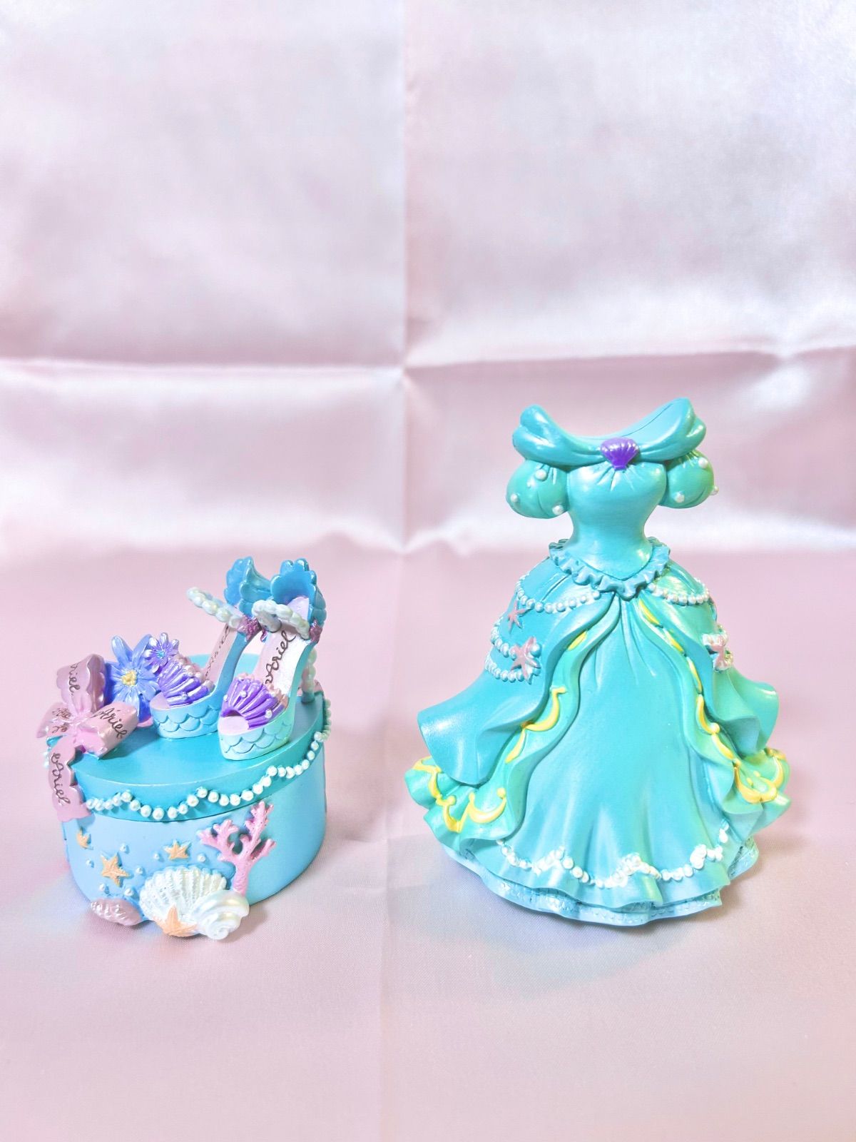 専用です。ディズニーストア　アリエル　アクセサリーケース　小物入れ ディズニーストア アリエル アクセサリーケース 小物入れ