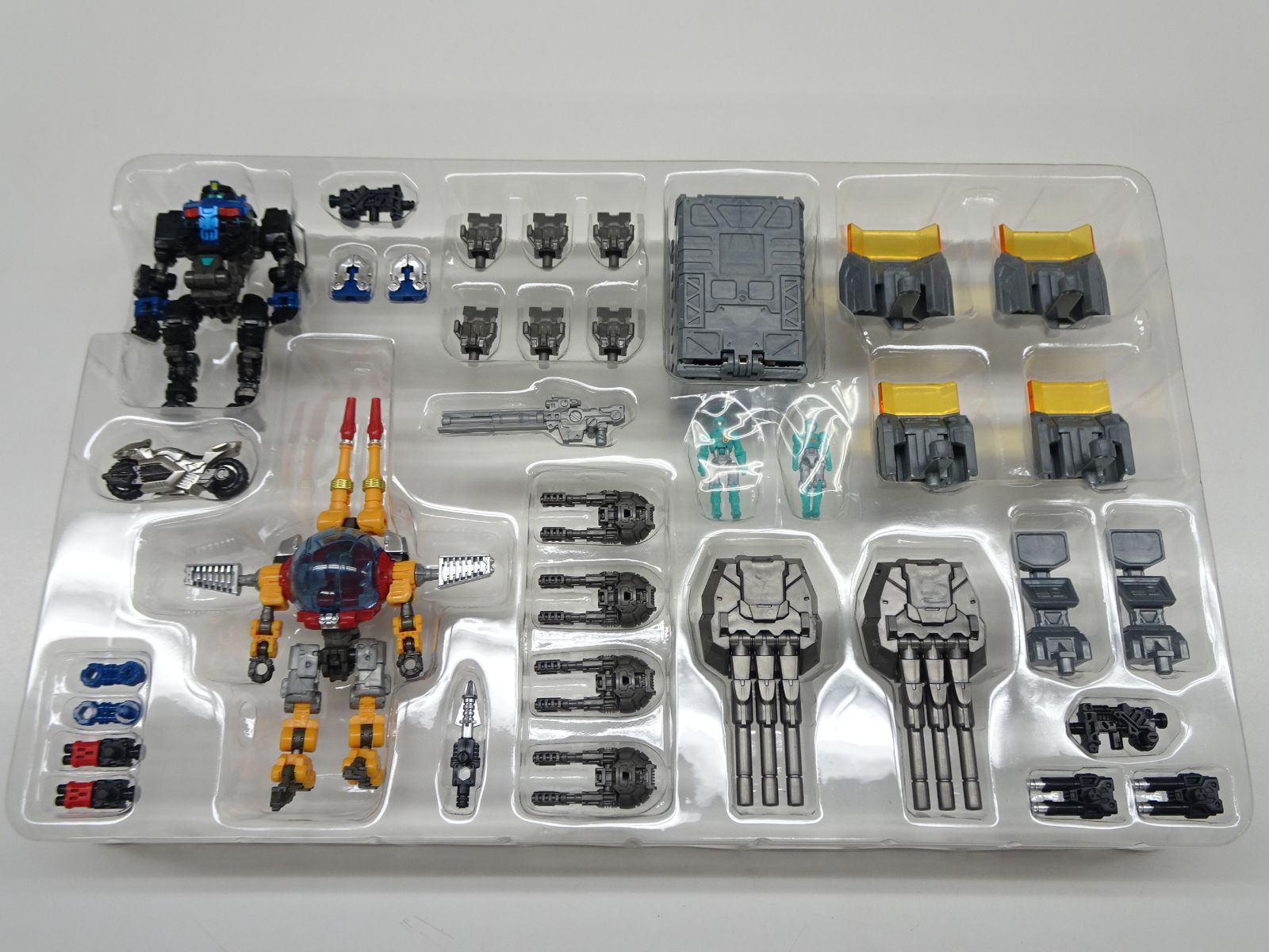 ダイアクロン 移動基地マニューバ・隊員 4点セット タカラトミー DA-70 