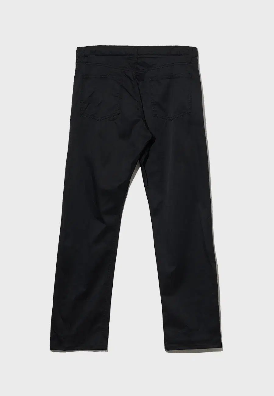 BLACK COMME