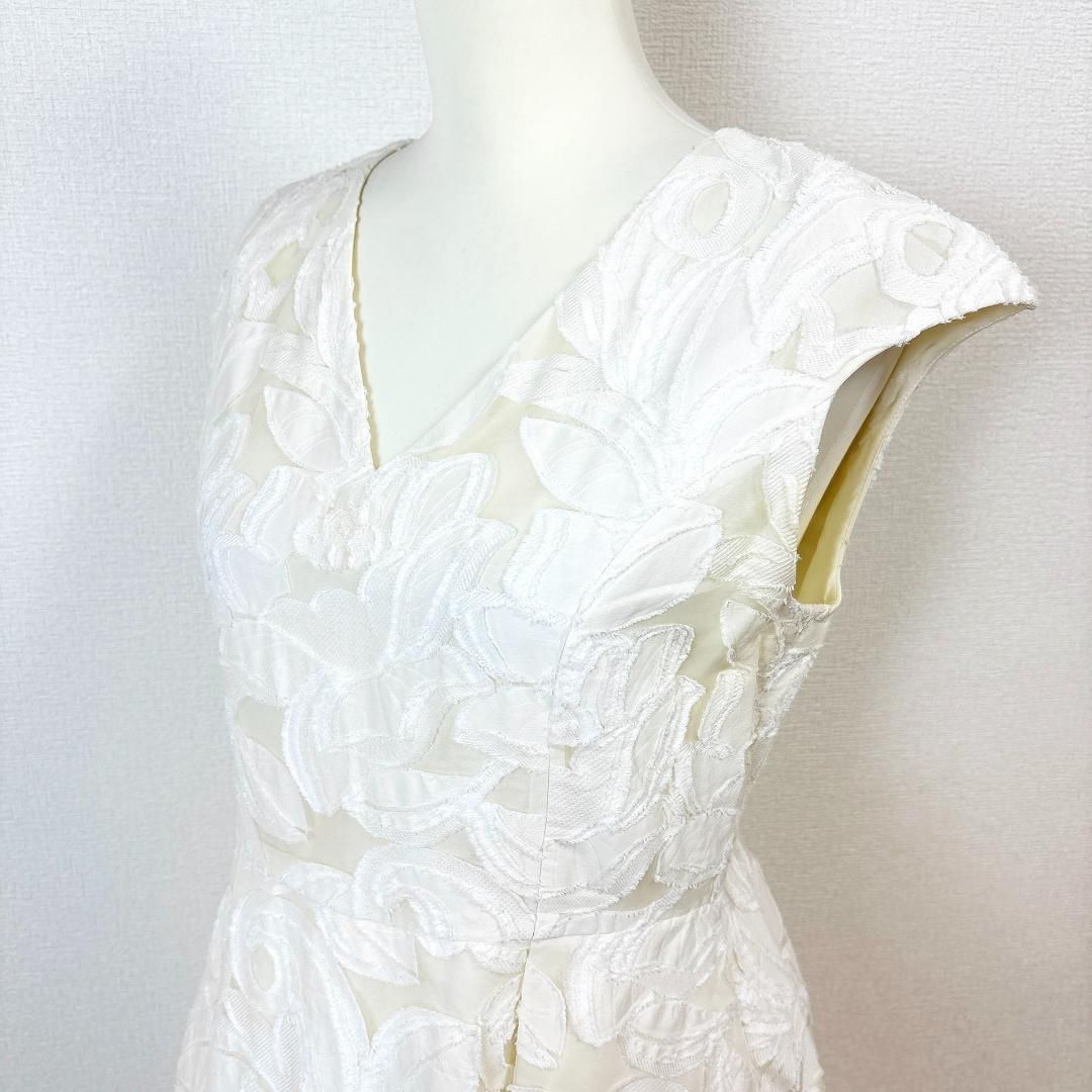 美品】フォクシー ノースリーブワンピース Vネック 42 フラワーレース