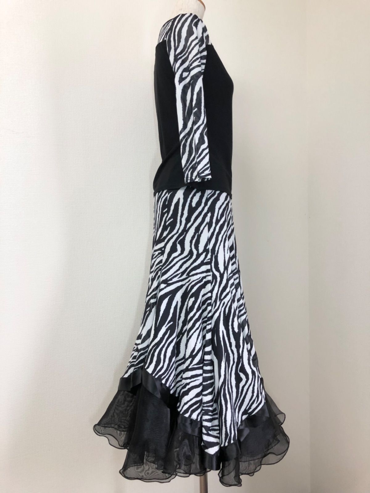 新品》社交ダンス ケープデザイン 工場 ゼブラ柄 セットアップドレス
