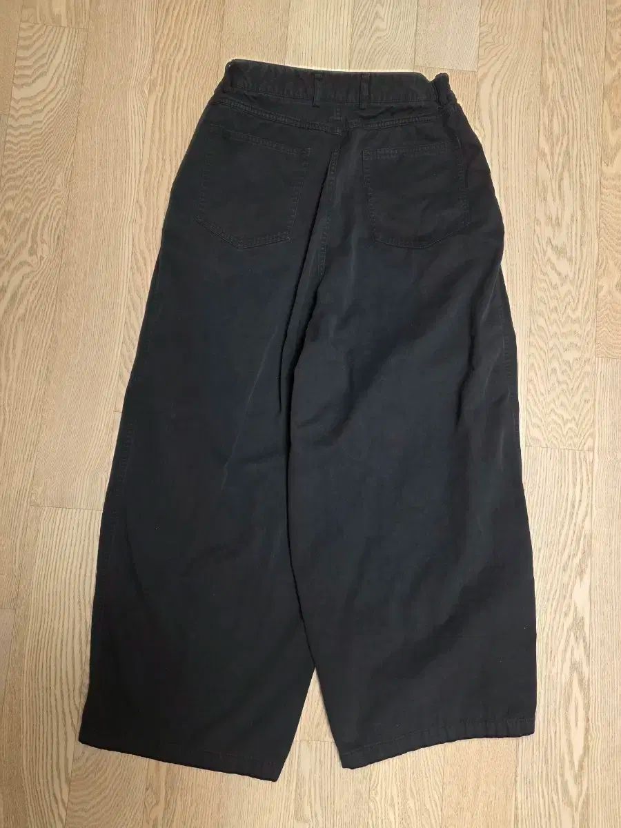 1 Years ago バルーンチノ ブラック