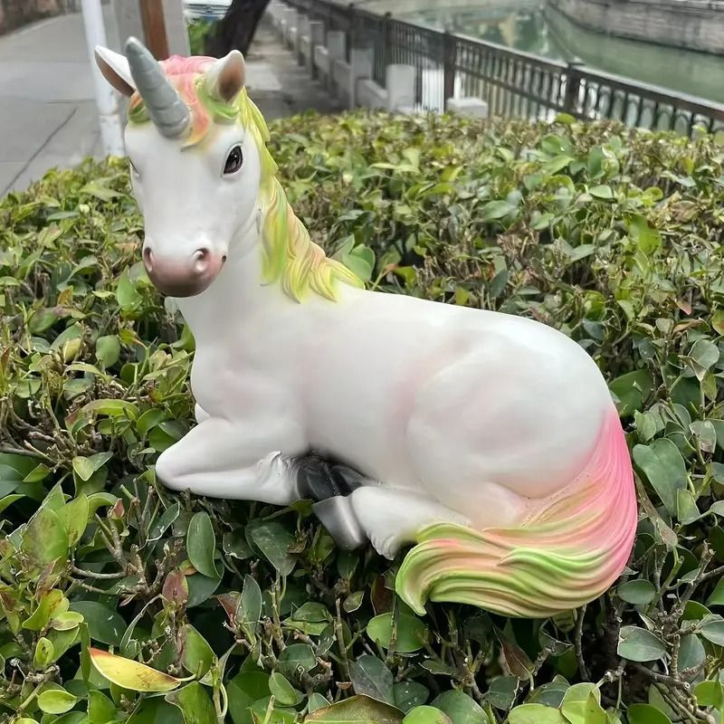 ガーデンオブジェ 置物 ファンタジー カラフル 魅力的 座っている