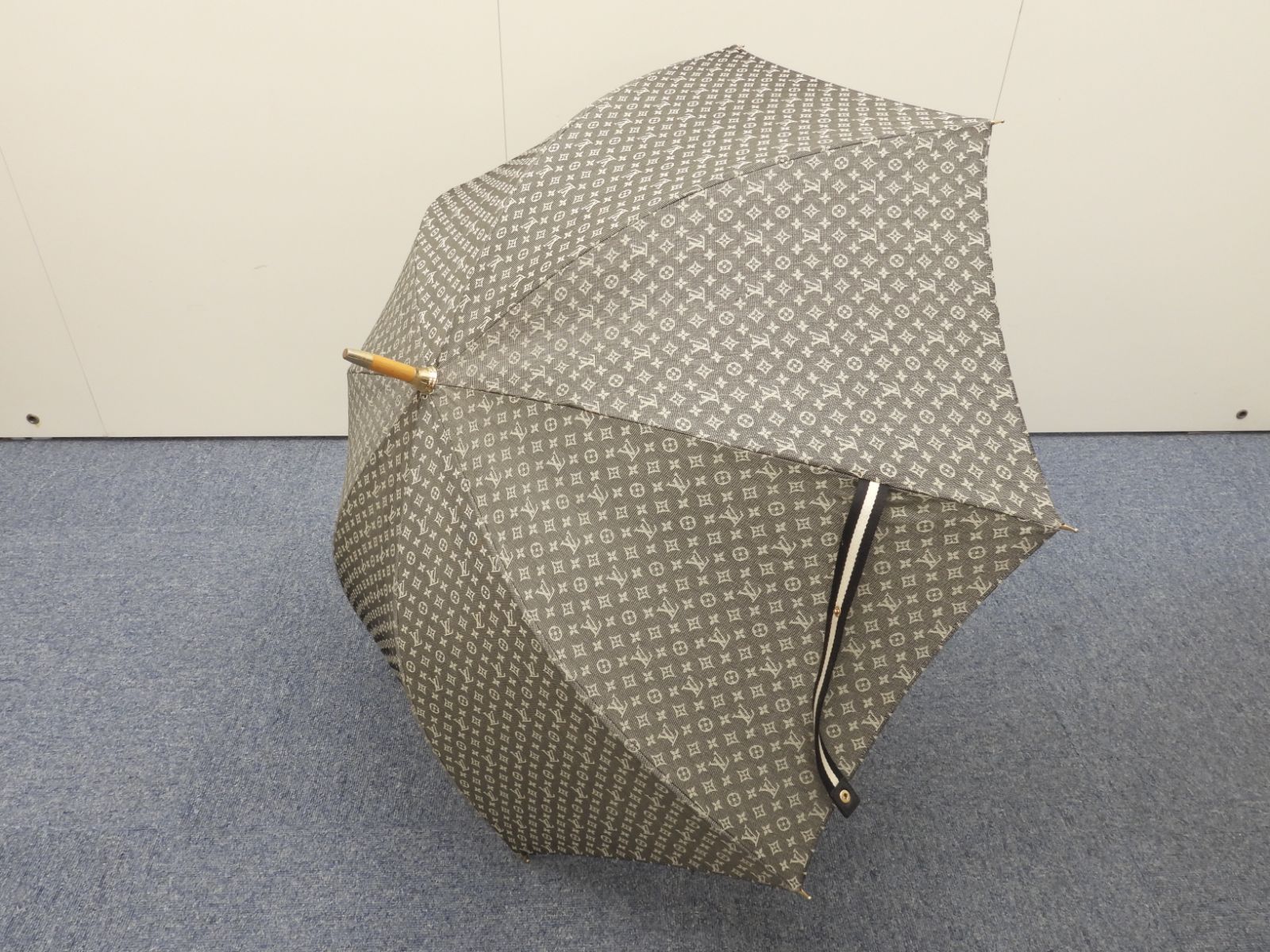 ルイヴィトン　傘　モノグラム LOUIS VUITTON】【モノグラム柄】【雨傘】ルイヴィトン『長傘