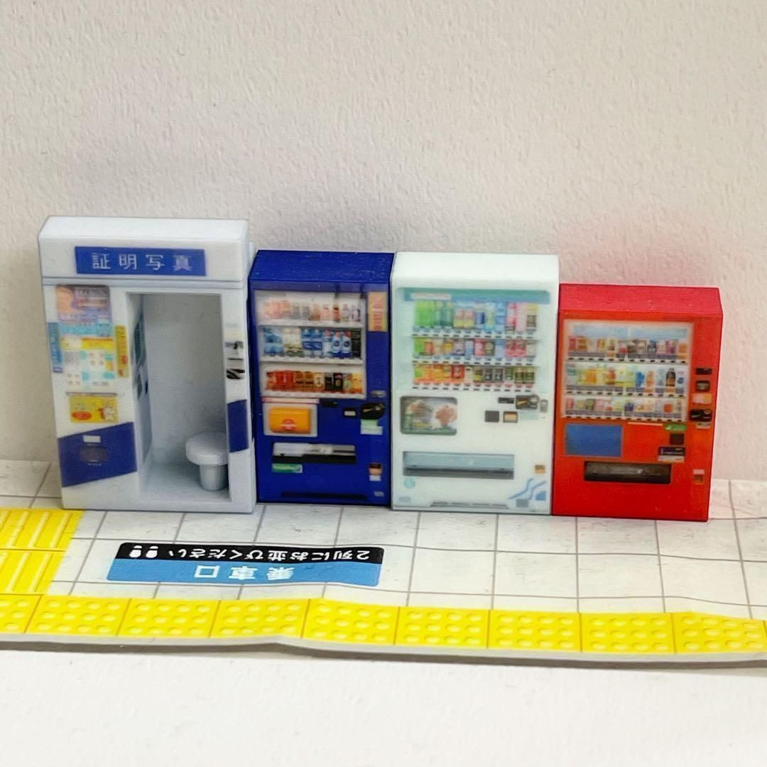 HOゲージ★1/80★本屋４個★フィギュアに★1/64より小★鉄道模型 ジオラマ HOゲージ☆1/80☆本屋☆フィギュアに☆1/64より小☆鉄道模型