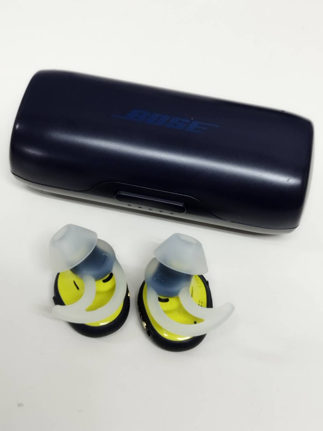 動作確認済み★ BOSE BOSE SoundSport Free イヤホン イヤホン BOSE SoundSport Free wireless headphones Amazon.com