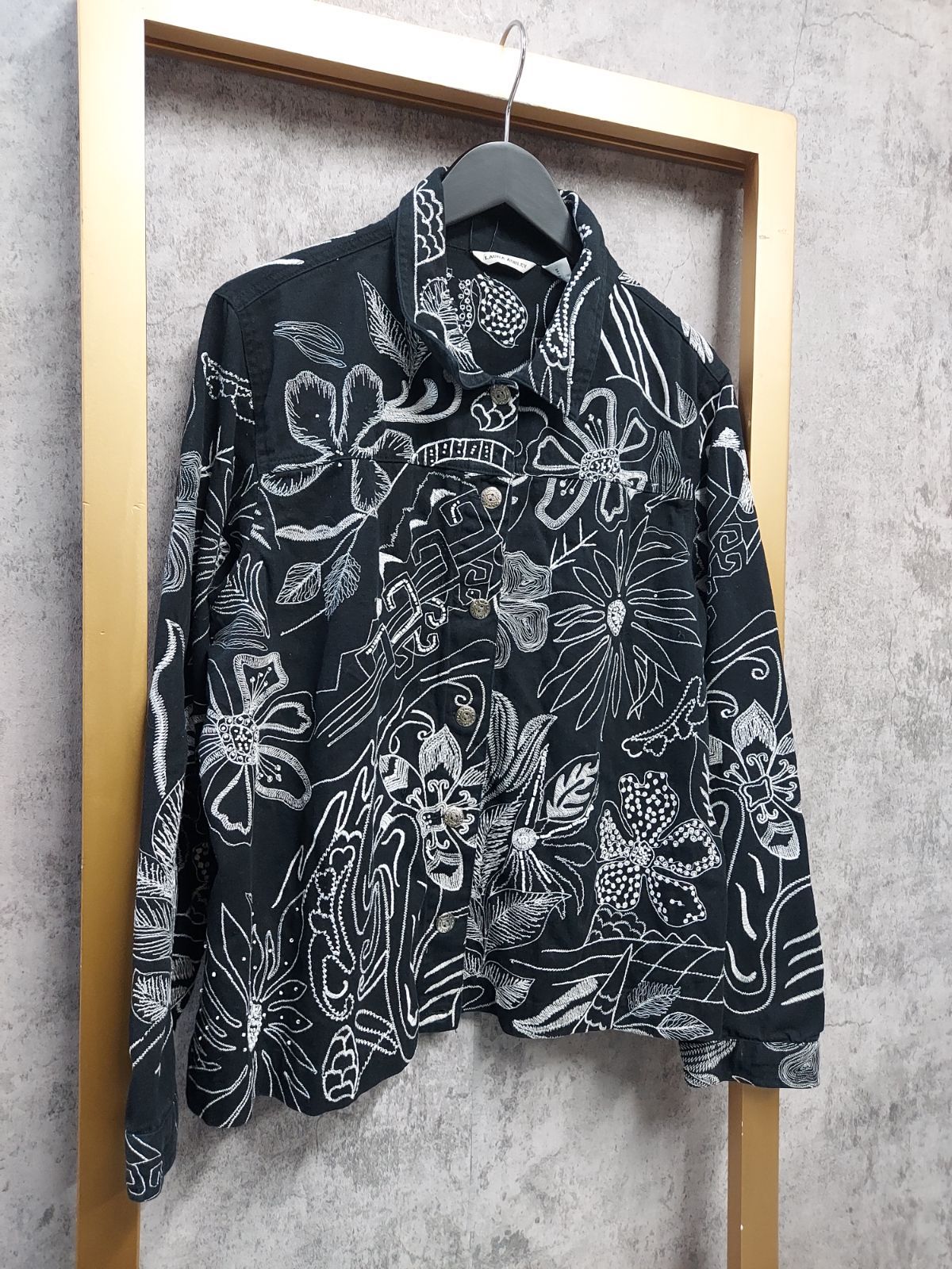 US古着】LAURA ASHLEY Flower Stitch Embroidery Design Jacket
