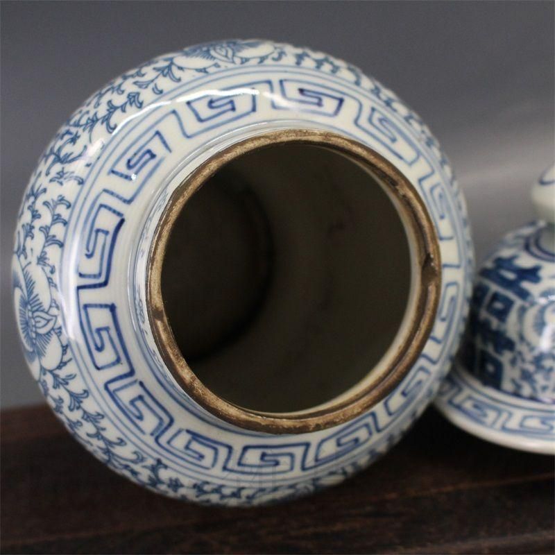 清青花双喜纏枝紋将軍蓋缶 景徳鎮 陶磁器 装飾品 現代工芸品 美術品 置物 清青花双喜纏枝紋将軍蓋缶 景徳鎮 陶磁器 装飾品 現代工芸品