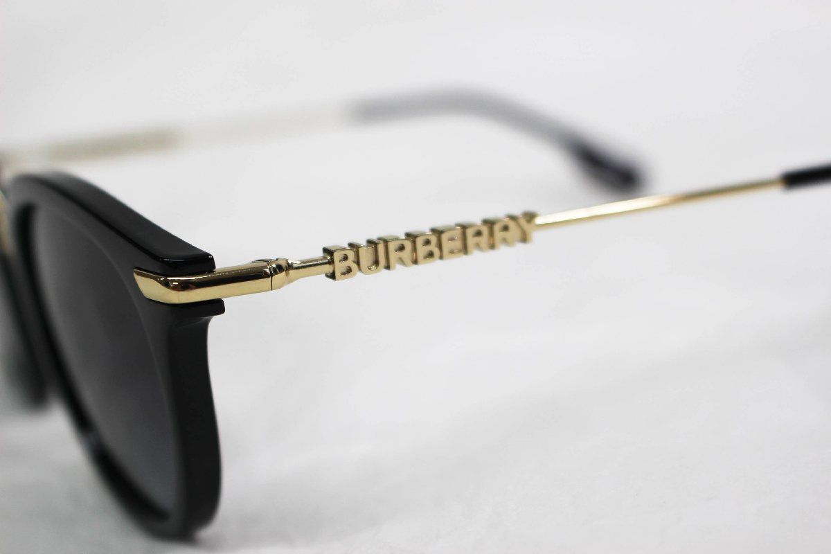 美品　バーバリー　サングラス　現行モデル　¥33000 BURBERRY バーバリー サングラス BE4398D 3002/2 50 KELSEY