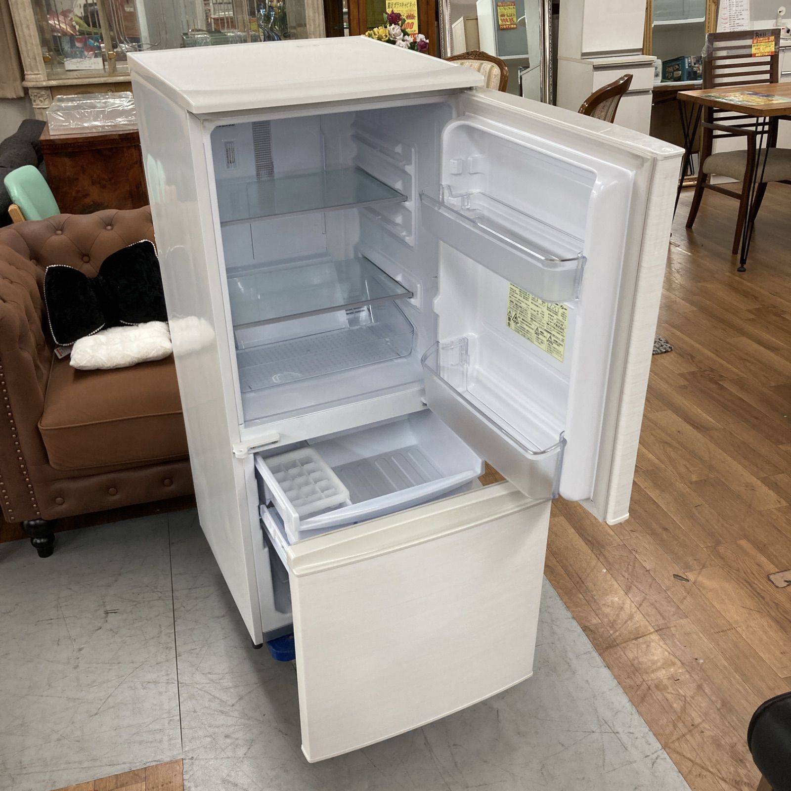 名古屋市近郊配送設置無料⭐S173⭐SHARP 2ドア冷蔵庫（137L つけかえ  