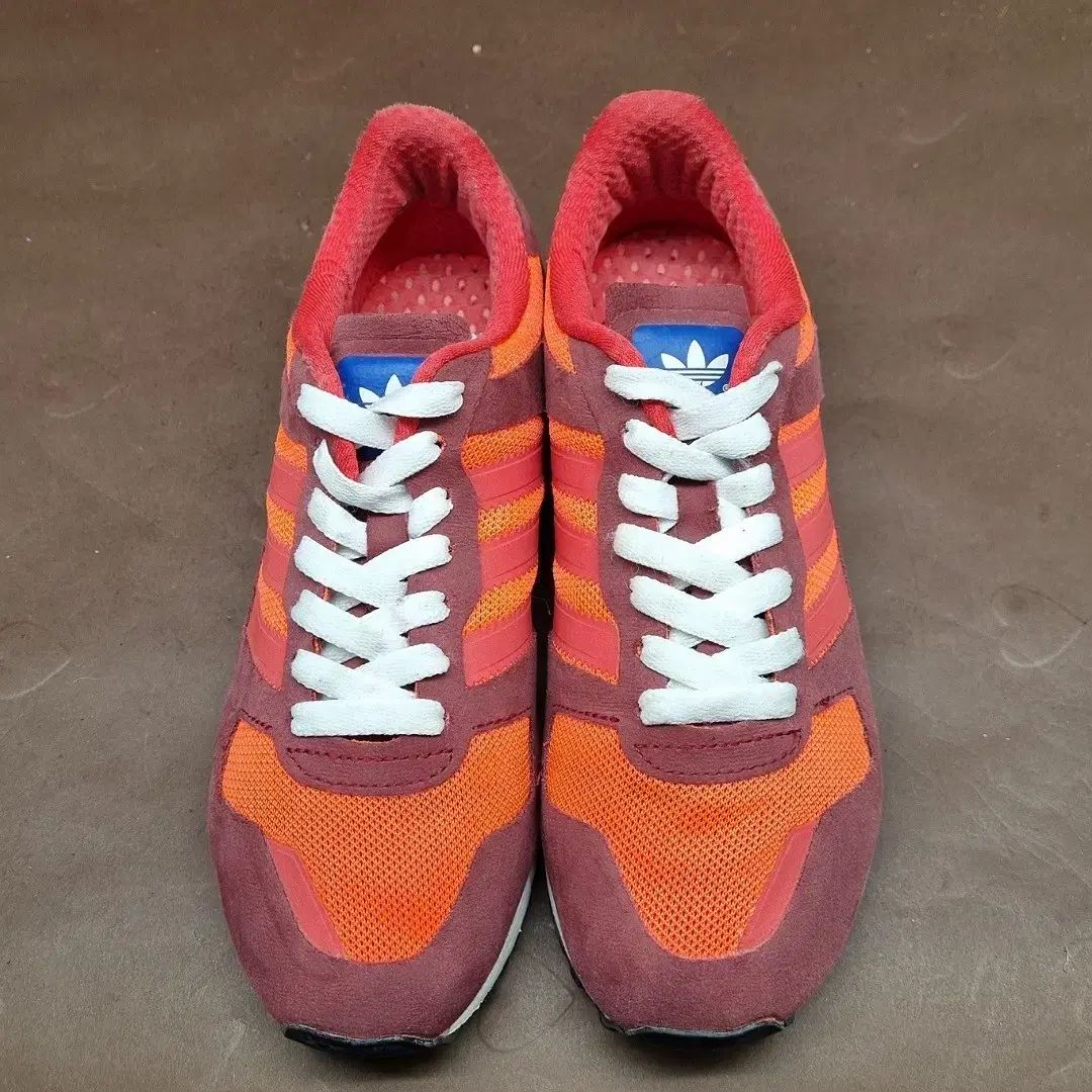 adidas(アディダス) オリジナル zx700 レディーススニーカー 225