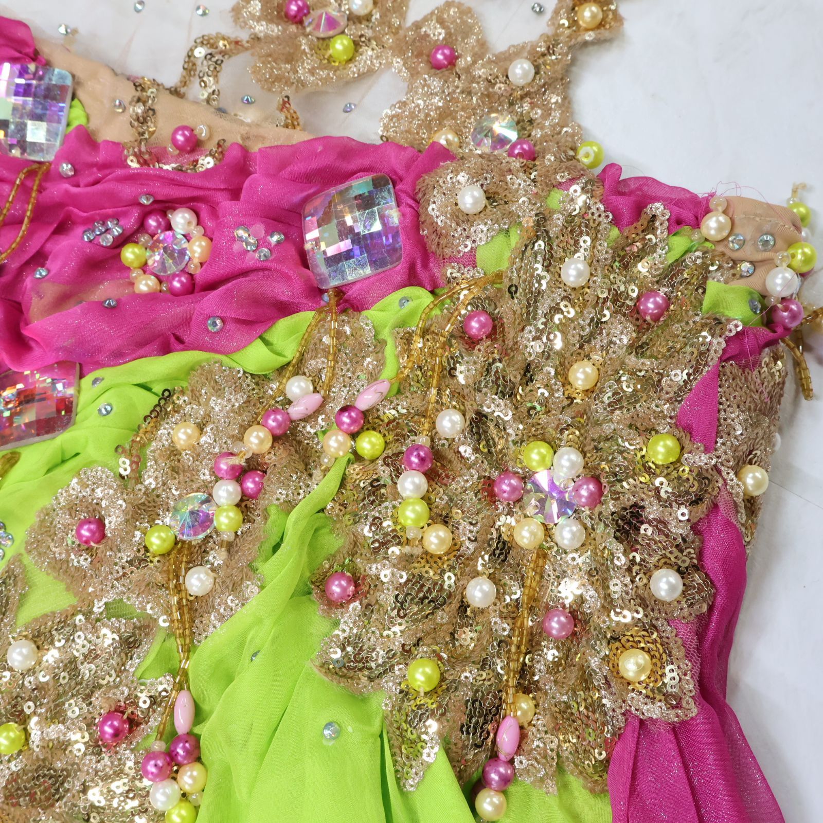 HOYDA ベリーダンス衣装　ピンク　お花 HOYDA ベリーダンス衣装 ピンク お花 HOYDA ベリーダンス衣装 ピンク