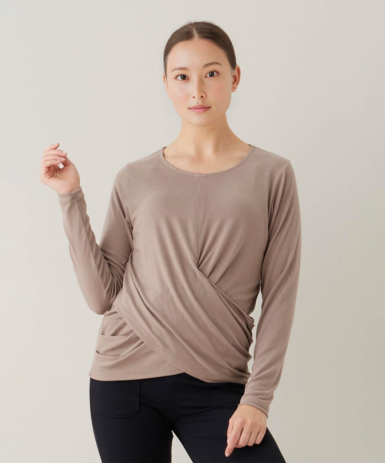 【史上最も激安！】 suria ヨガウェア トップス スリア フラックストップ su-t798 フリーサイズ 長袖tシャツ レディース ピラティス トレーニングウェア 価格比較でお得にお買物。