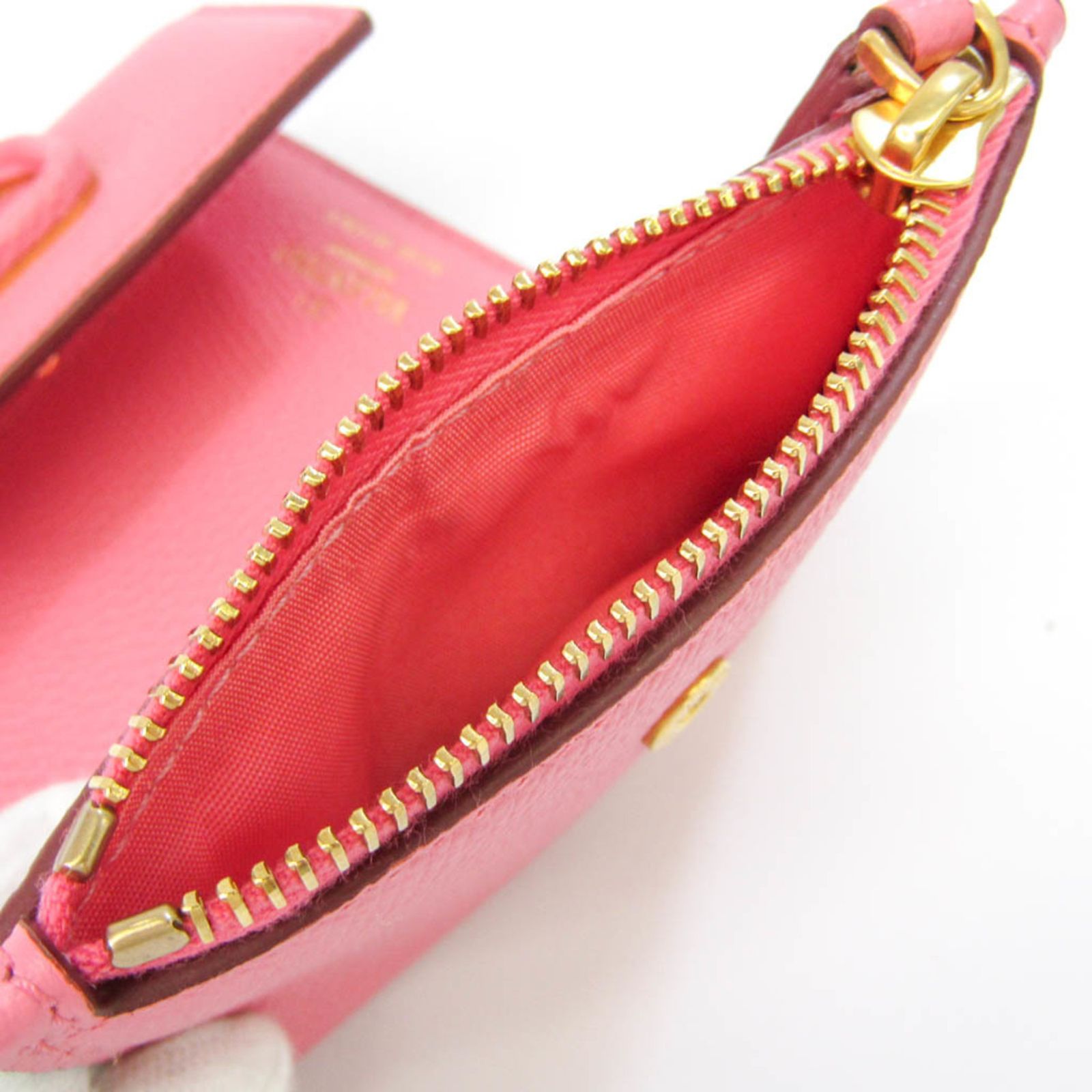 【美品】 VALENTINO GARAVANI Vスリング 三つ折り財布 ピンク ヴァレンティノ・ガラヴァーニ(Valentino Garavani) Vスリング