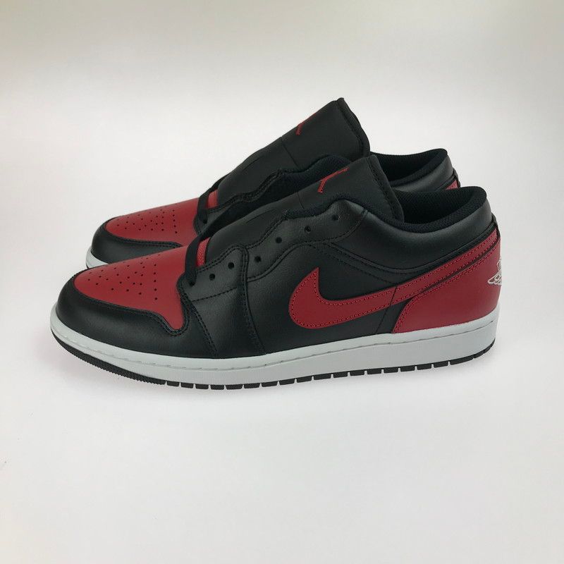 NIKEジョーダンスニーカー未使用 日本未発売 NIKE AIR JORDAN 1 MID SE 
