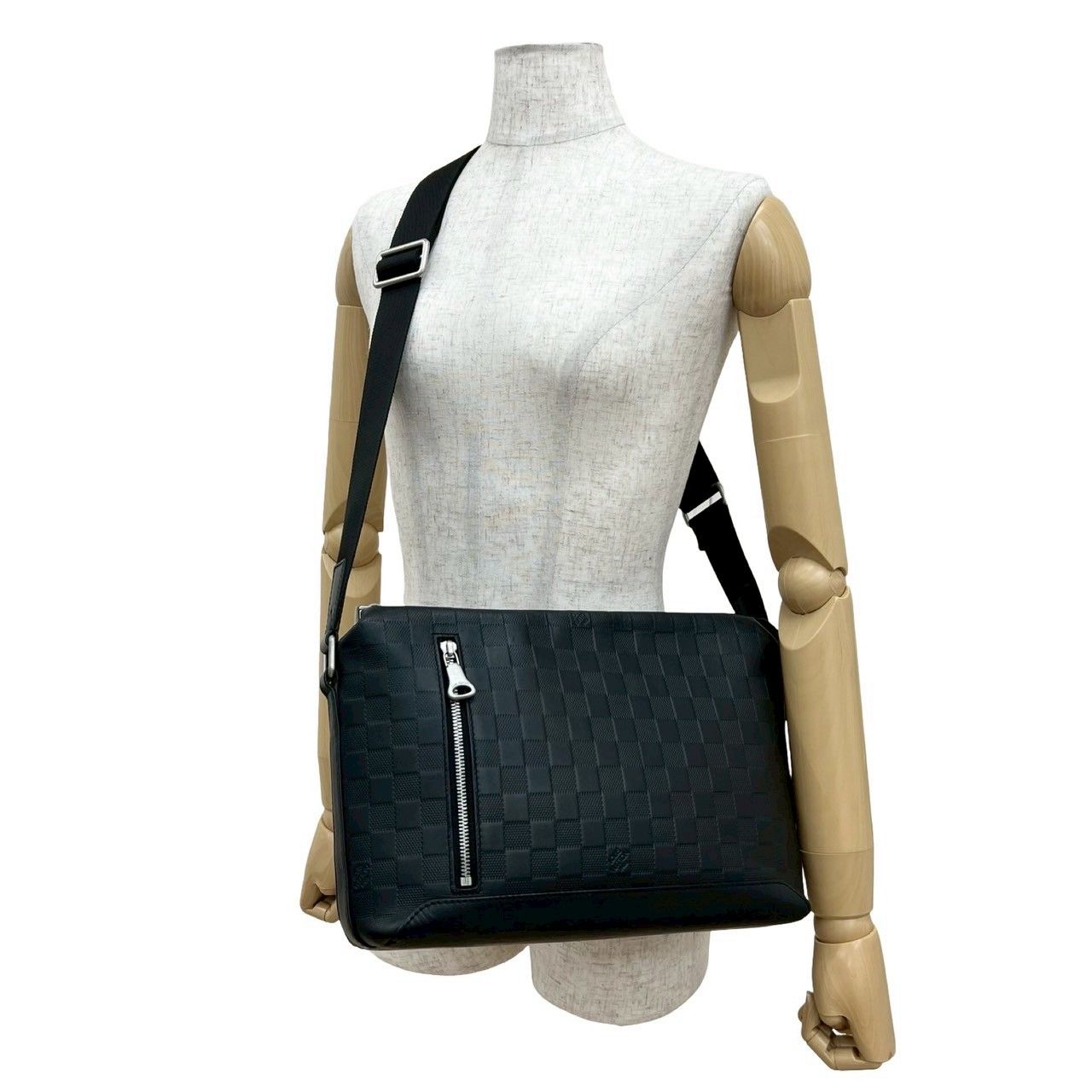 LOUIS VUITTON ルイヴィトン ディスカバリー メッセンジャー PM ダミエ アンフィニ レザー ショルダーバッグ ブラック 27145