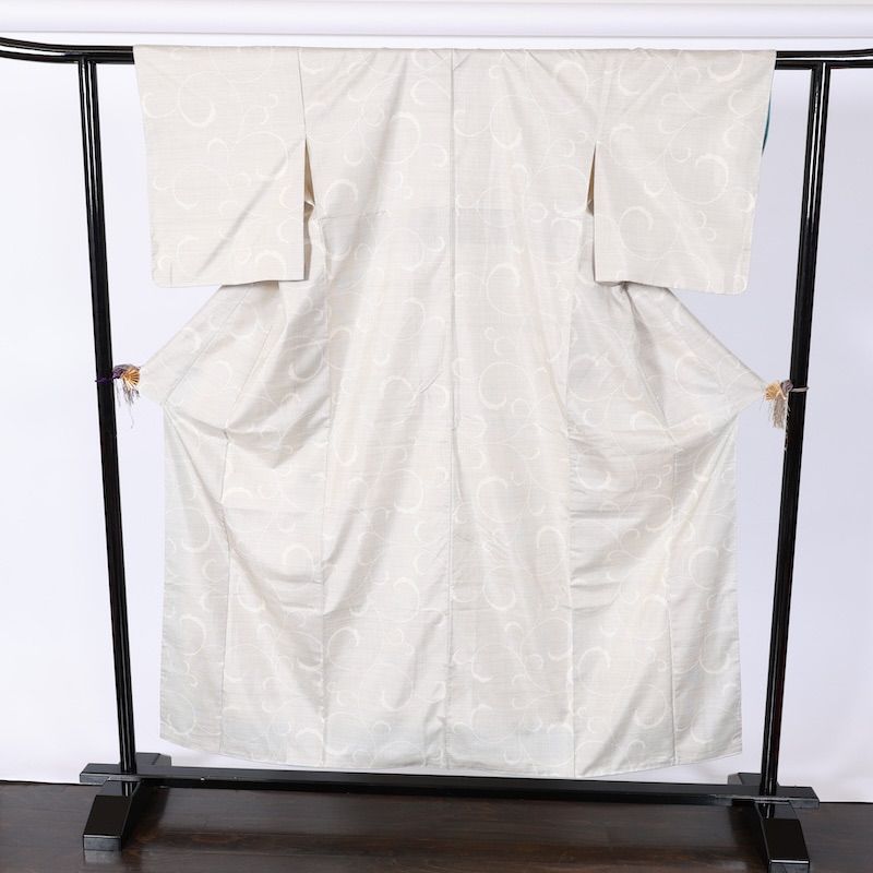 大sale⭐上品な白紬⭐巾着⭐飛び柄 本場白大島紬 白 泥染め 藍 唐草模様 七マルキ B814 - メルカリ