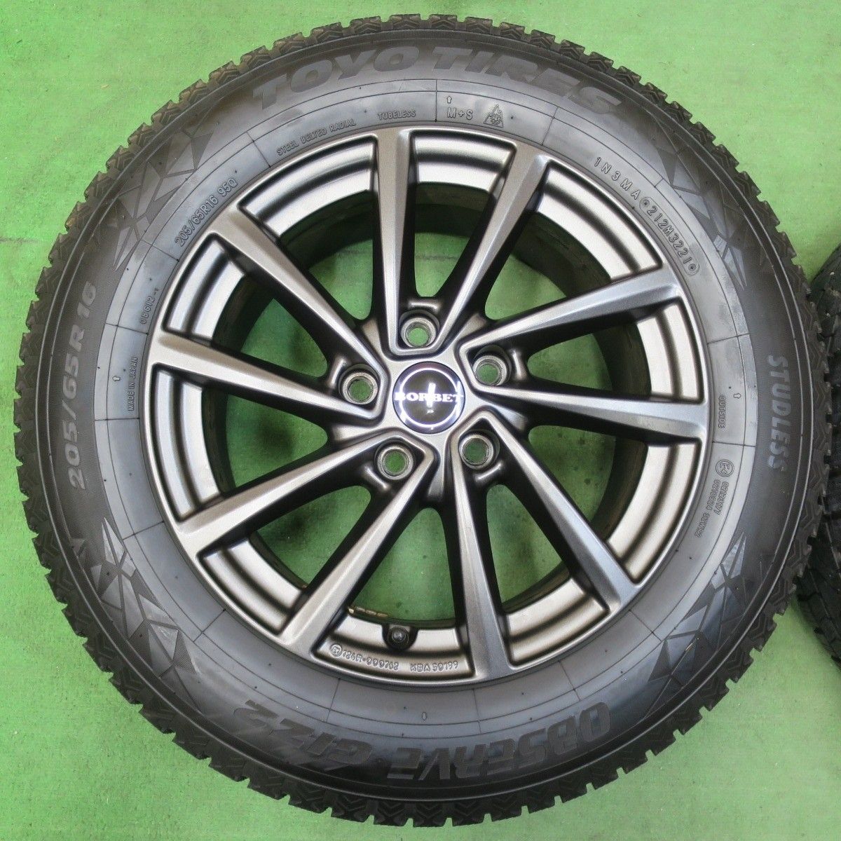 【バリ溝】【美品】【送料込】スタッドレス205/65R16 アルミホイール付4本 楽天市場】205／65R16（インセット（mm）49）（スタッドレス