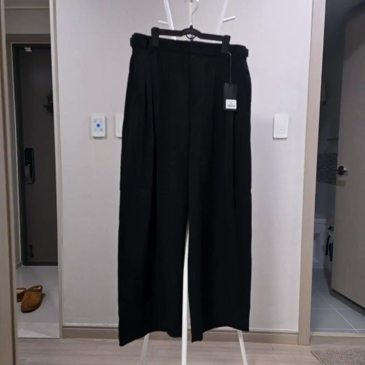 【中古】 フランスファッションの光と影/繊研新聞社/仁野覚 中古】 フランスファッションの光と影/繊研新聞社/仁野覚