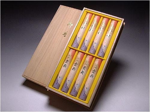 懐かしい 花琳シリーズ 薫寿堂のお線香 花琳貴舟 桐箱入 短寸8把入 75 【店内全品大特価!!】