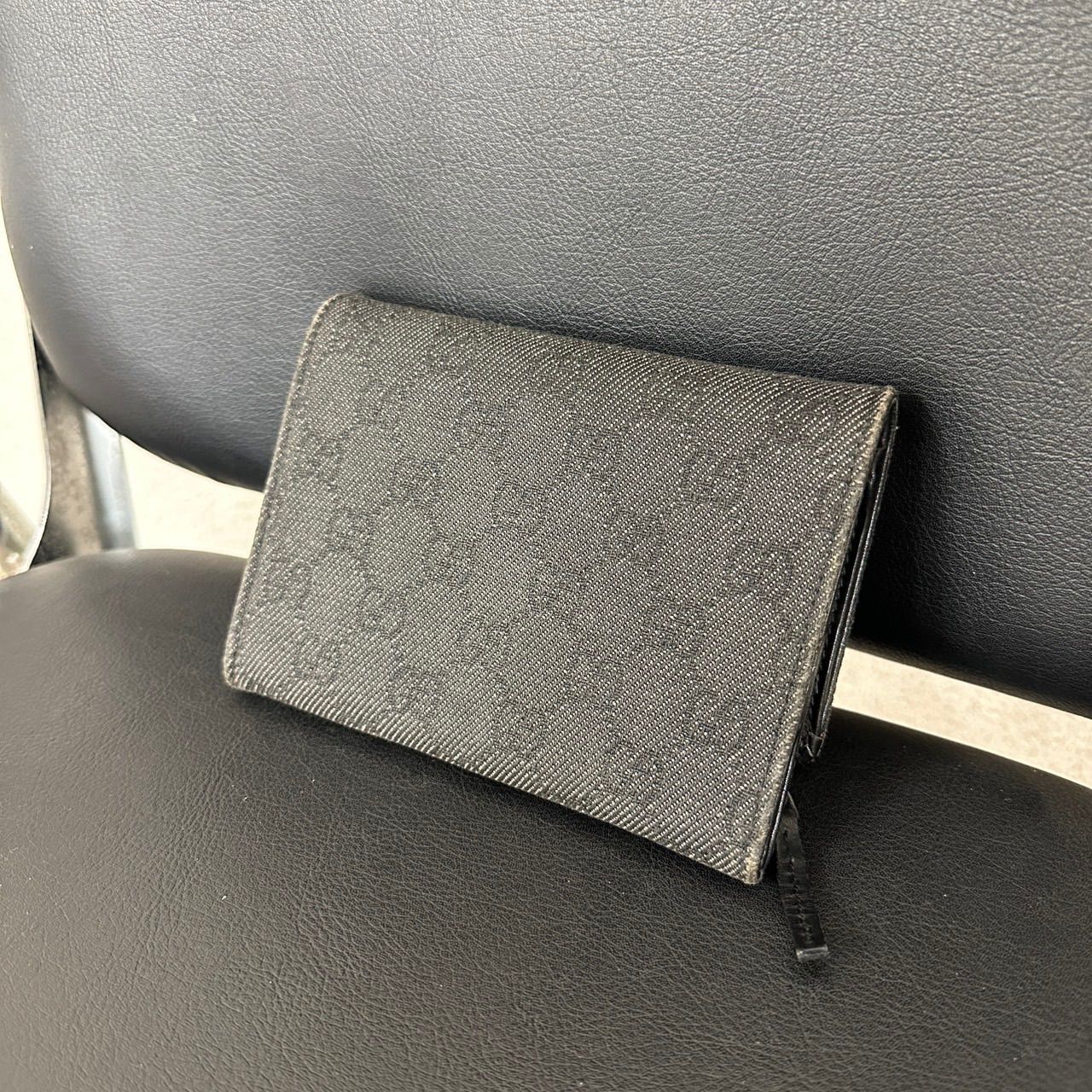 GUCCI グッチ 二つ折り財布 GGキャンバス 1041 - メルカリ