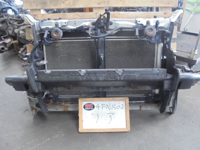 4FN1502 BH1 トヨタ ノア ZRR80G ZRR85G 前期型 福祉車両 X フロントコアサポートカット 電動クーリングファン ラジエーター付