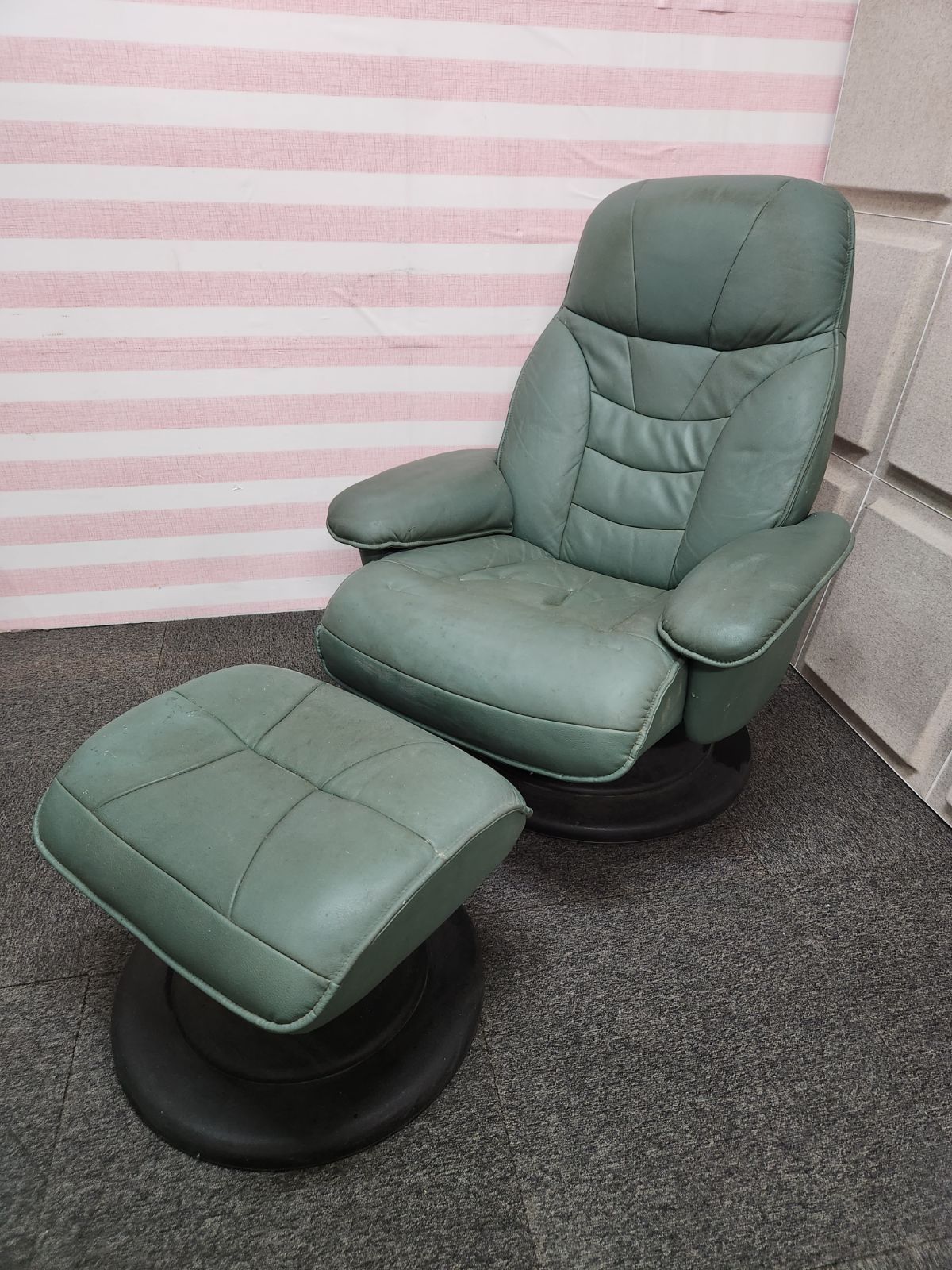 美品]リーンロゼ ブリガンタン&オットマンのセット (お手入れキット