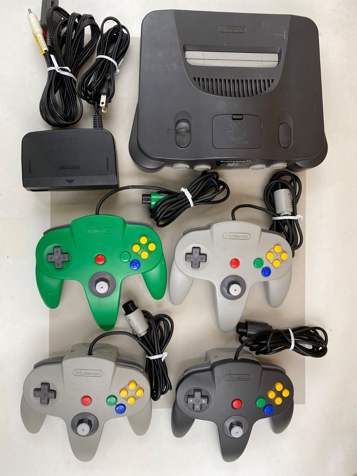 ニンテンドー64 本体　コントローラー4つ ニンテンドー64 本体 コントローラー4点 動作品-ネット店舗