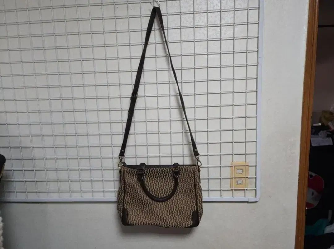 新バッグレベル アイグナー ショルダー |クロス バッグ