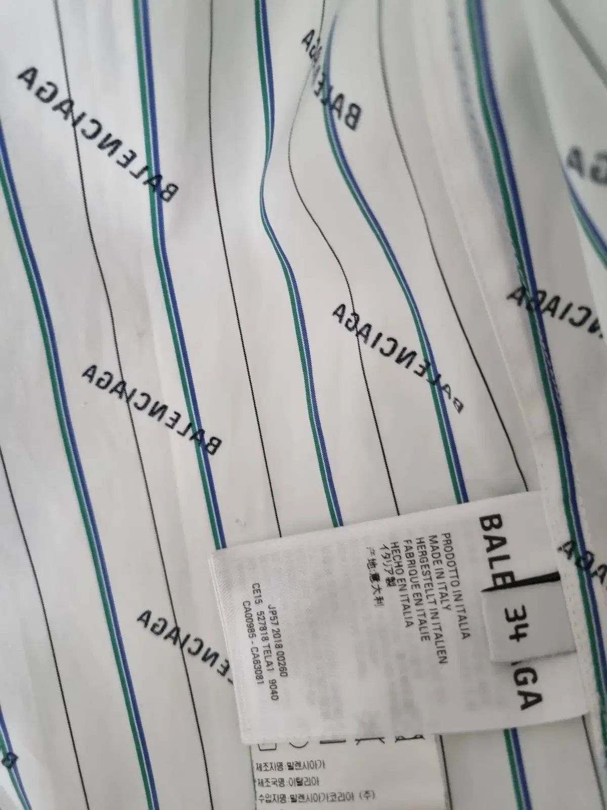 百貨店販売モデル BALENCIAGA