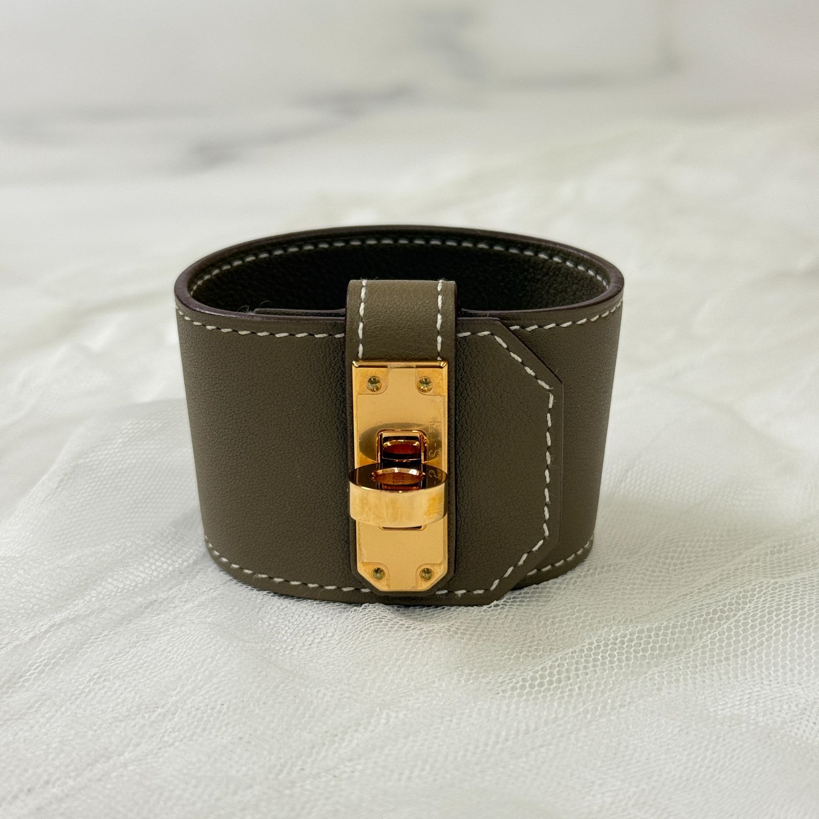 グレージュ ブラウン