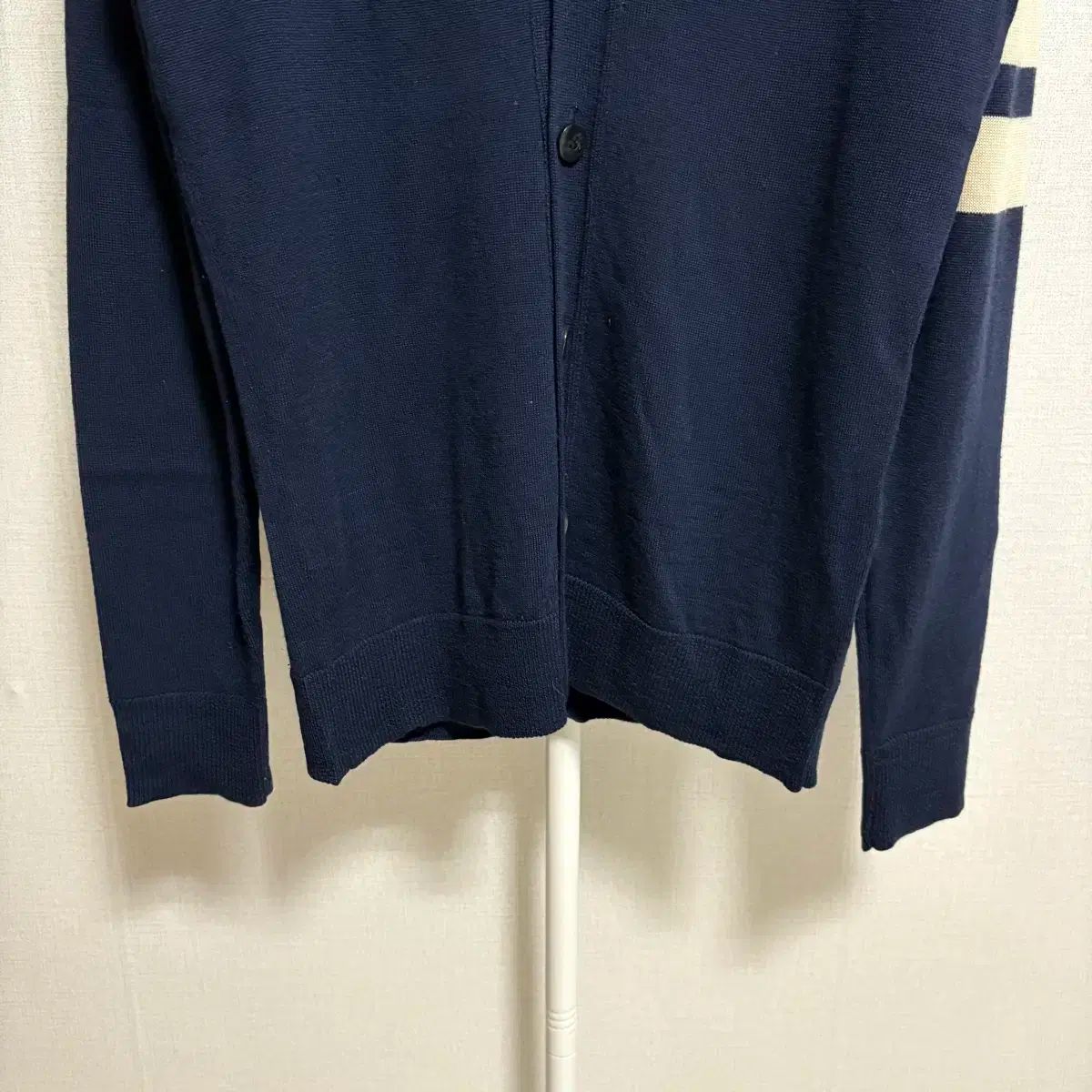 FRED PERRY フレッドペリー カーディガン ウール 刺繍ロゴ M. FRED PERRY フレッドペリー カーディガン ウール 刺繍ロゴ M.
